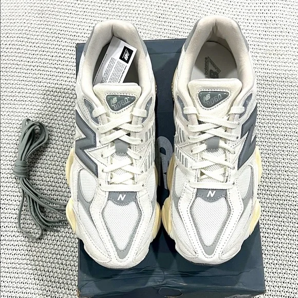 New Balance 9060 in Gray and Cream - Picture 9 of 9